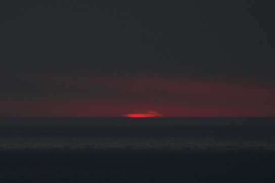 12 November 2022 - 07:23:34

---------------------------
Sunrise over the sea from Dartmouth